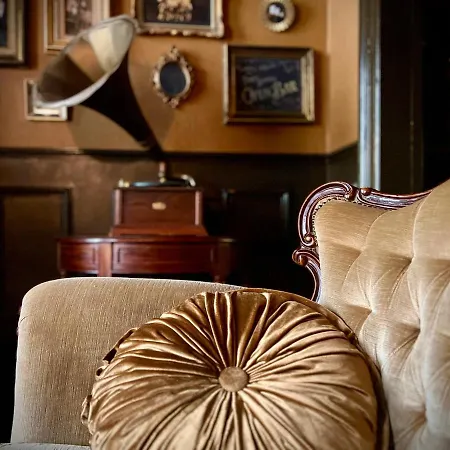 Le 1930 * Hénin-Beaumont